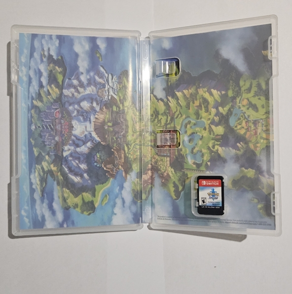 Pokemon Sword - Nintendo Switch (Pre-Owned) - Picture 3 of 4